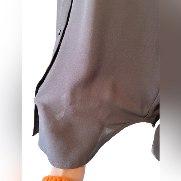 Banana Republic Sheer Gray Long Sleeve Button Up Women’s XS Blouse - Picture 4 of 10